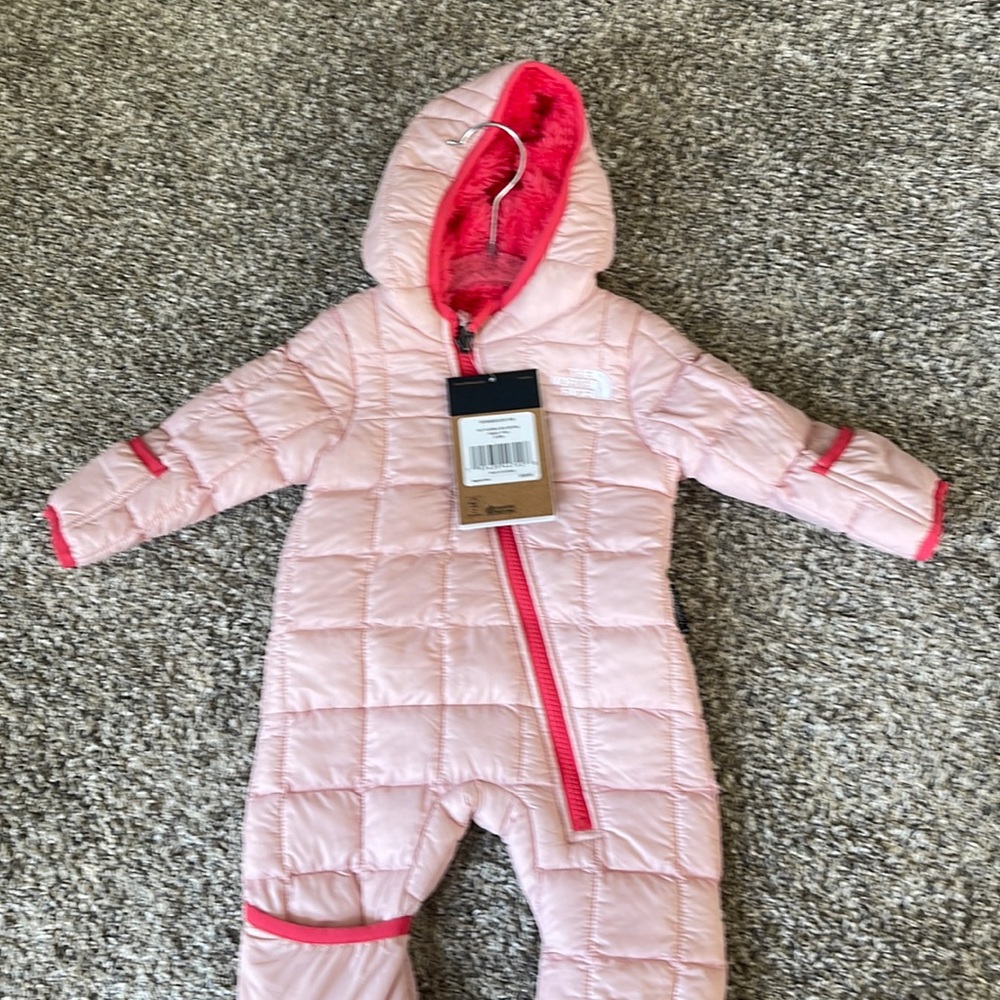 North Face infant bunt coat size 0-3 months